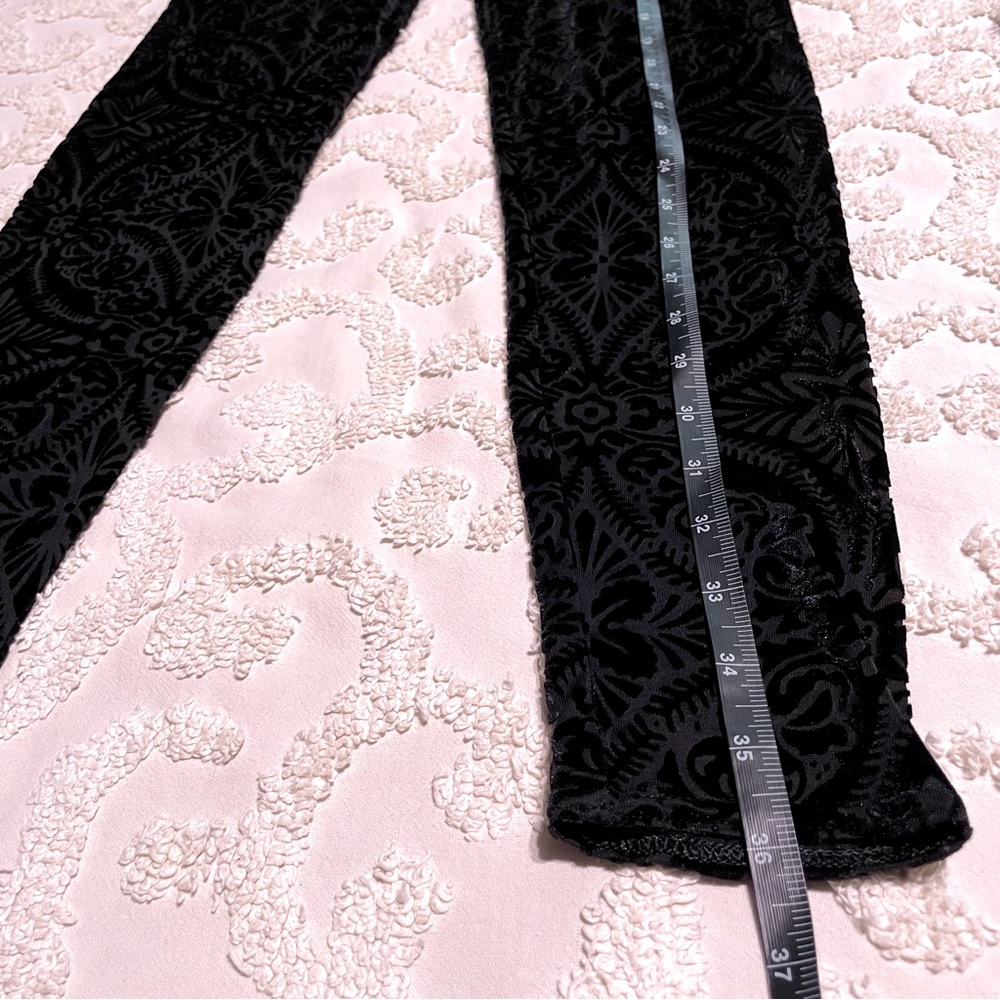 Blackmilk Gothic Velvet Patterned Leggings medium - Picture 4 of 10